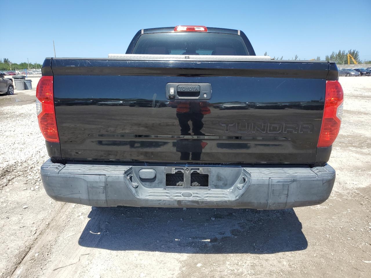 2014 Toyota Tundra - Image 6