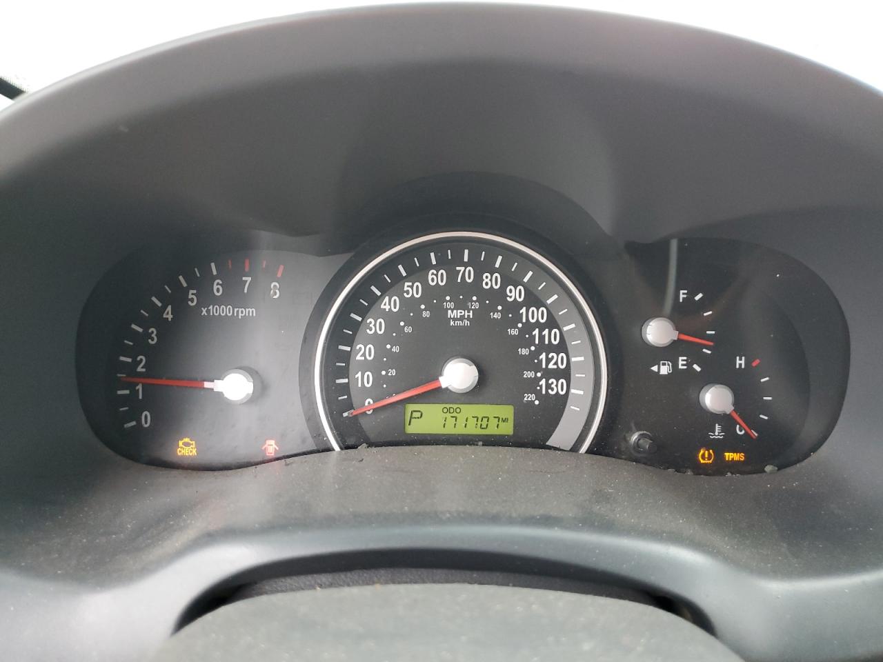 2010 Kia Sedona - Image 9