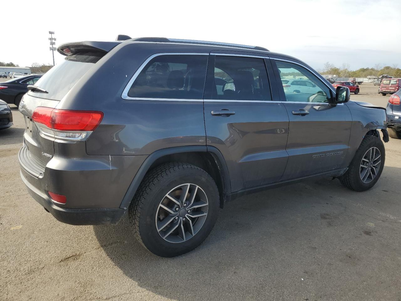 2019 Jeep Grand Cherokee - Image 3