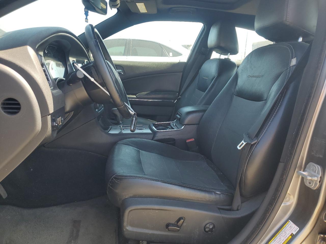 2011 Dodge Charger - Image 7