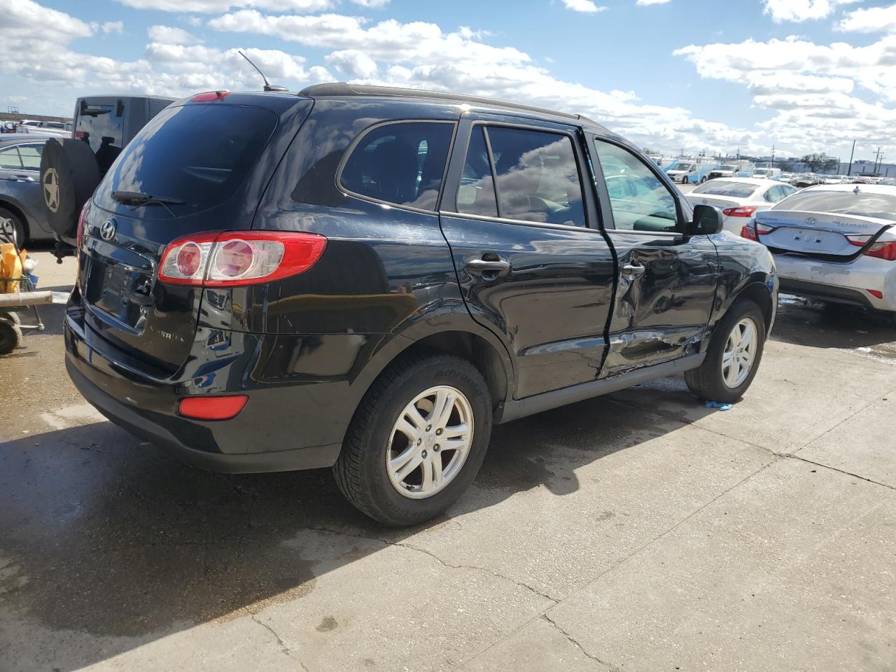 2011 Hyundai Santa Fe - Image 3