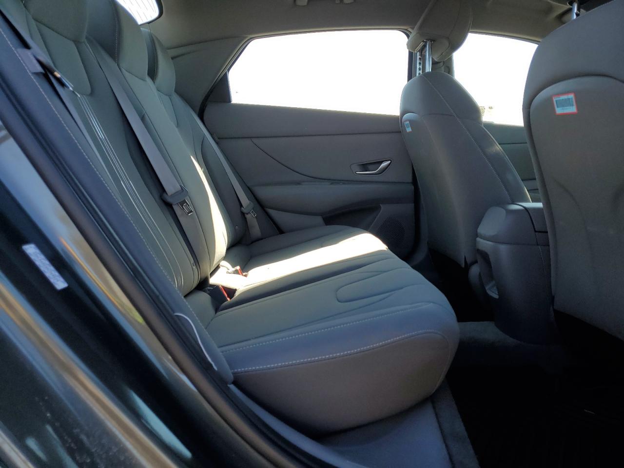 2024 Hyundai Elantra - Image 10