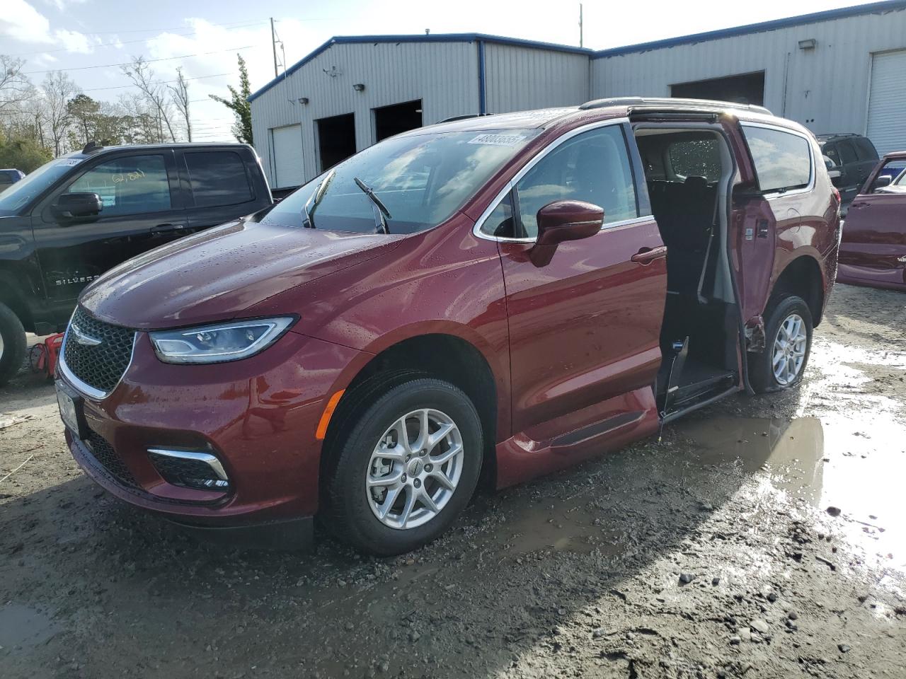 2022 Chrysler Pacifica - Image 1