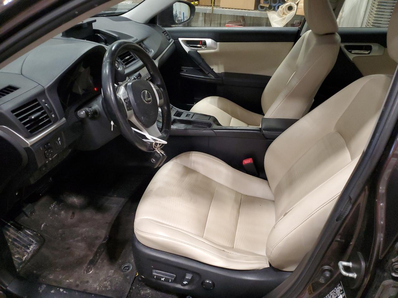 2012 Lexus CT - Image 7