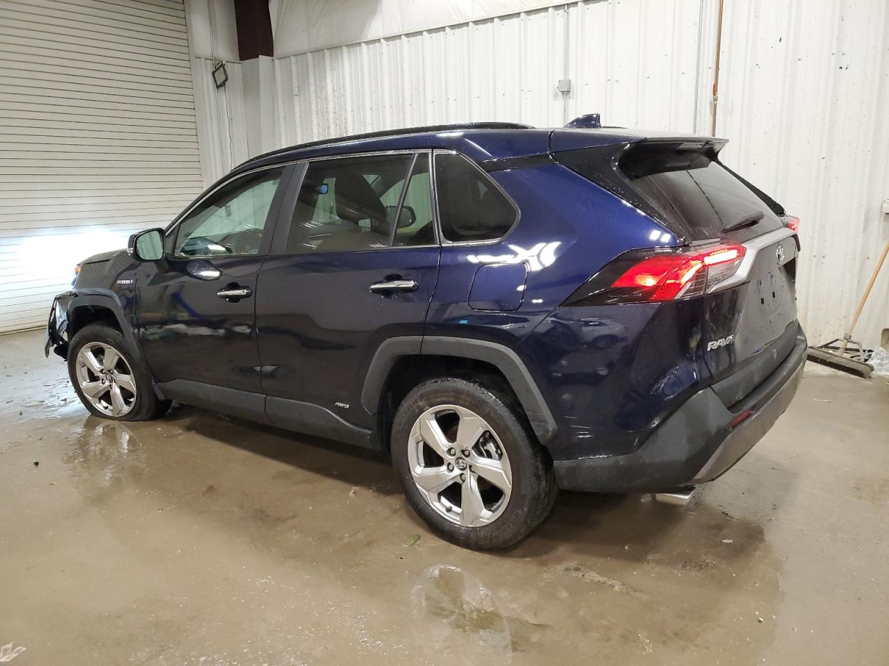 2021 Toyota RAV 4 - Image 2