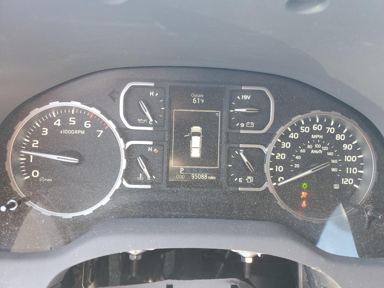 2018 Toyota Tundra - Image 9