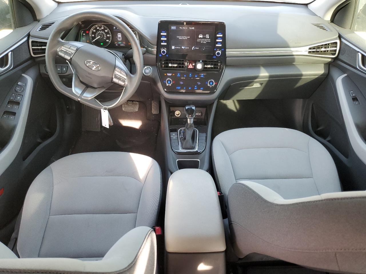 2022 Hyundai IONIQ - Image 8