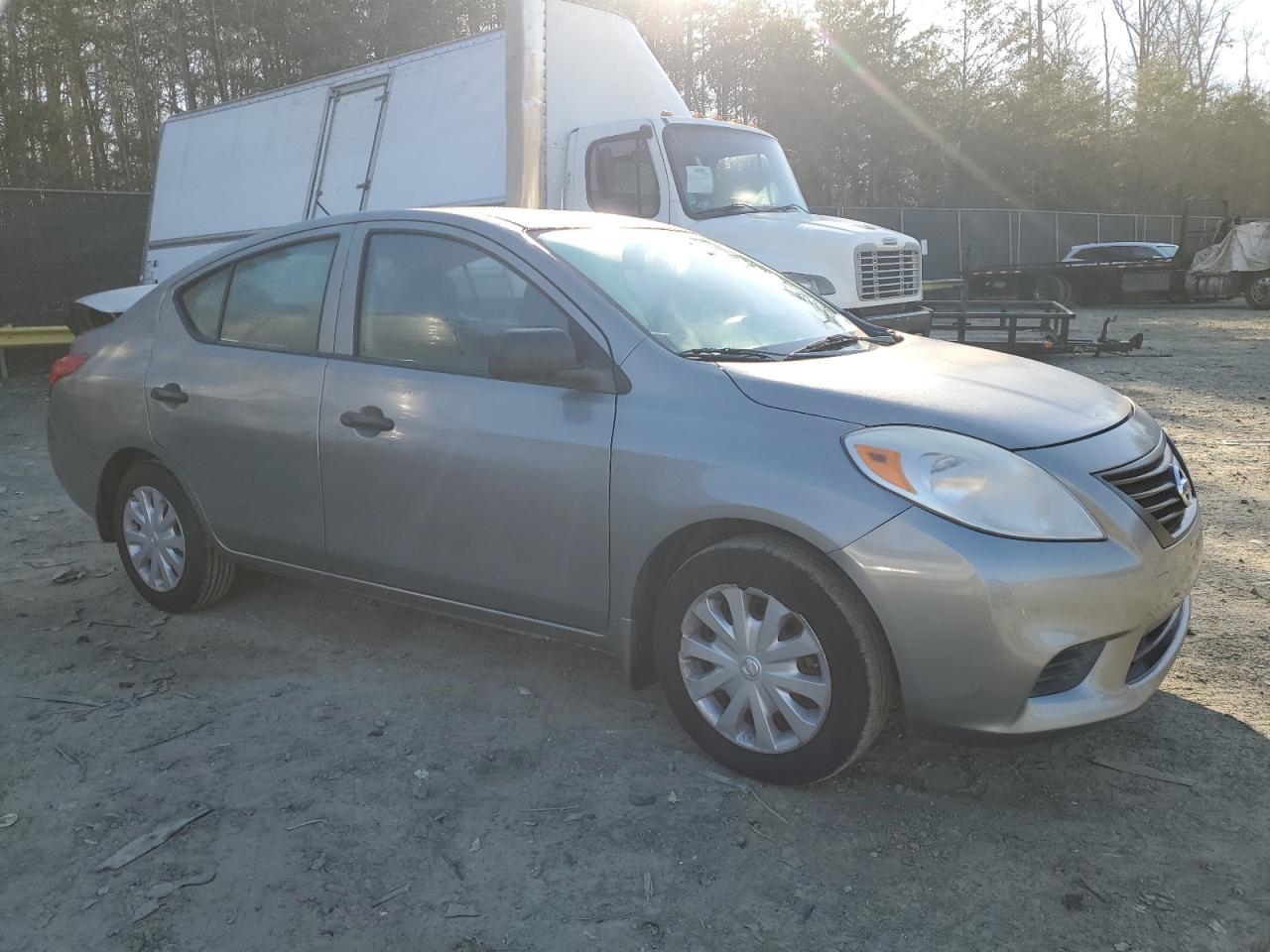 2012 Nissan Versa - Image 4