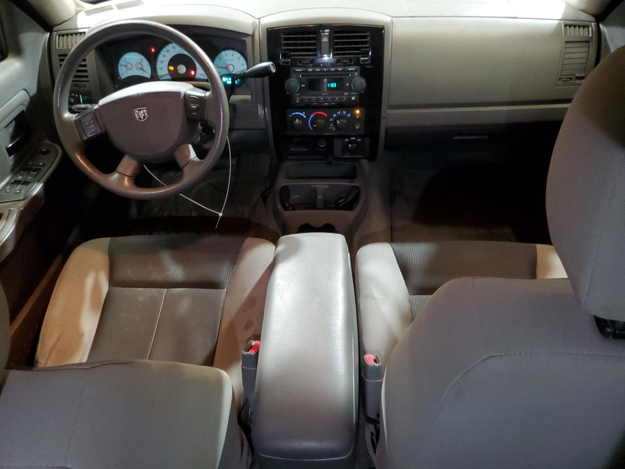 2006 Dodge Dakota - Image 8