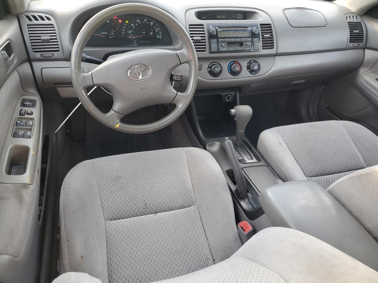 2004 Toyota Camry - Image 8