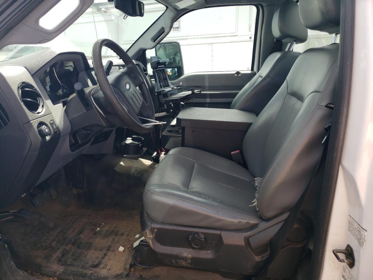 2013 Ford F450 - Image 7