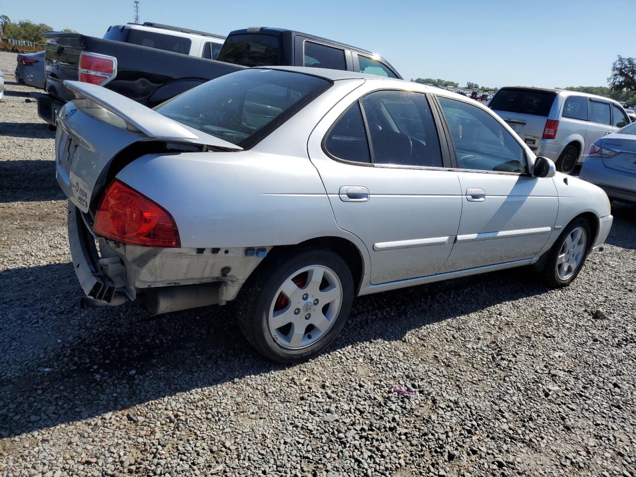 2006 Nissan Sentra - Image 3