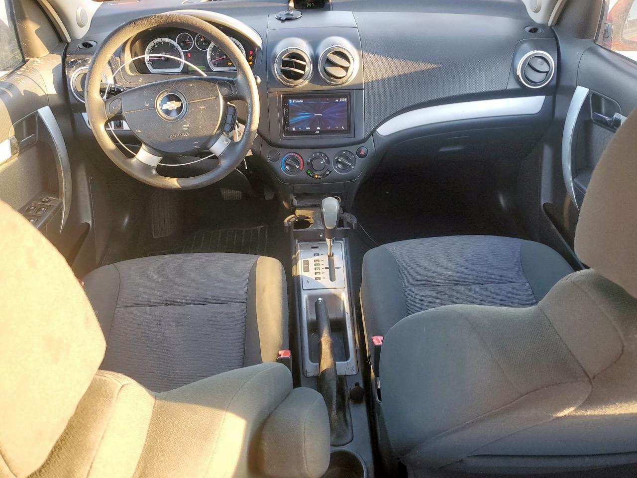 2011 Chevrolet Aveo - Image 8