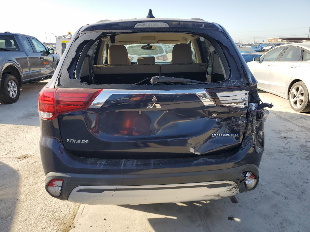 2019 Mitsubishi Outlander - Image 6