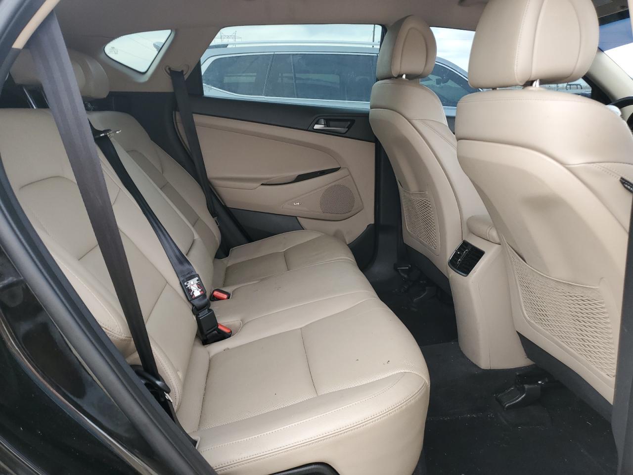 2017 Hyundai Tucson - Image 11