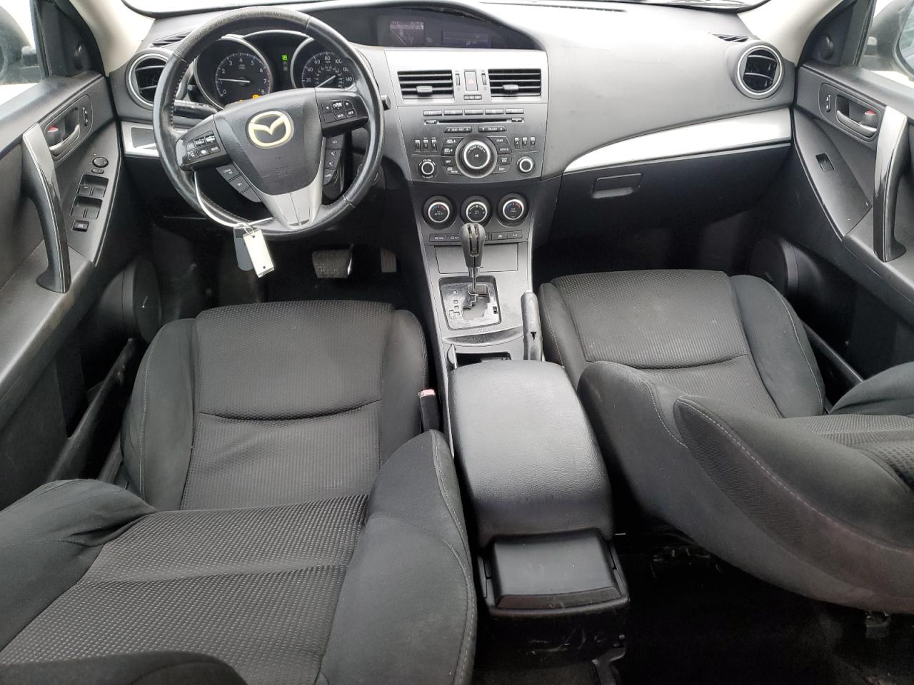 2012 Mazda 3 - Image 8