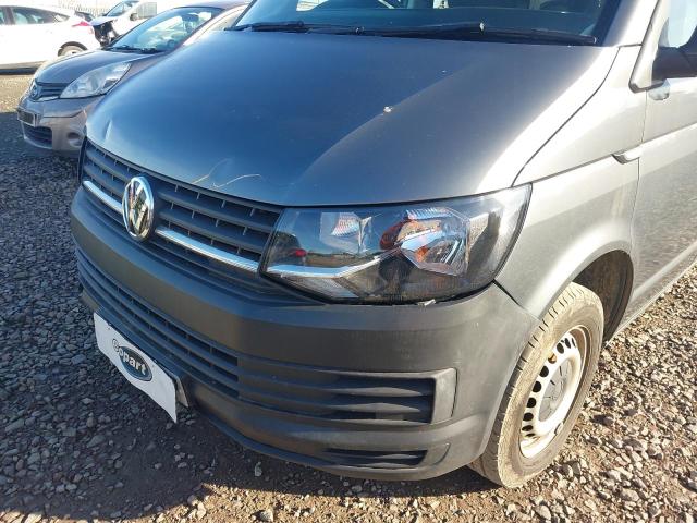 2017 VOLKSWAGEN TRANSPORTE