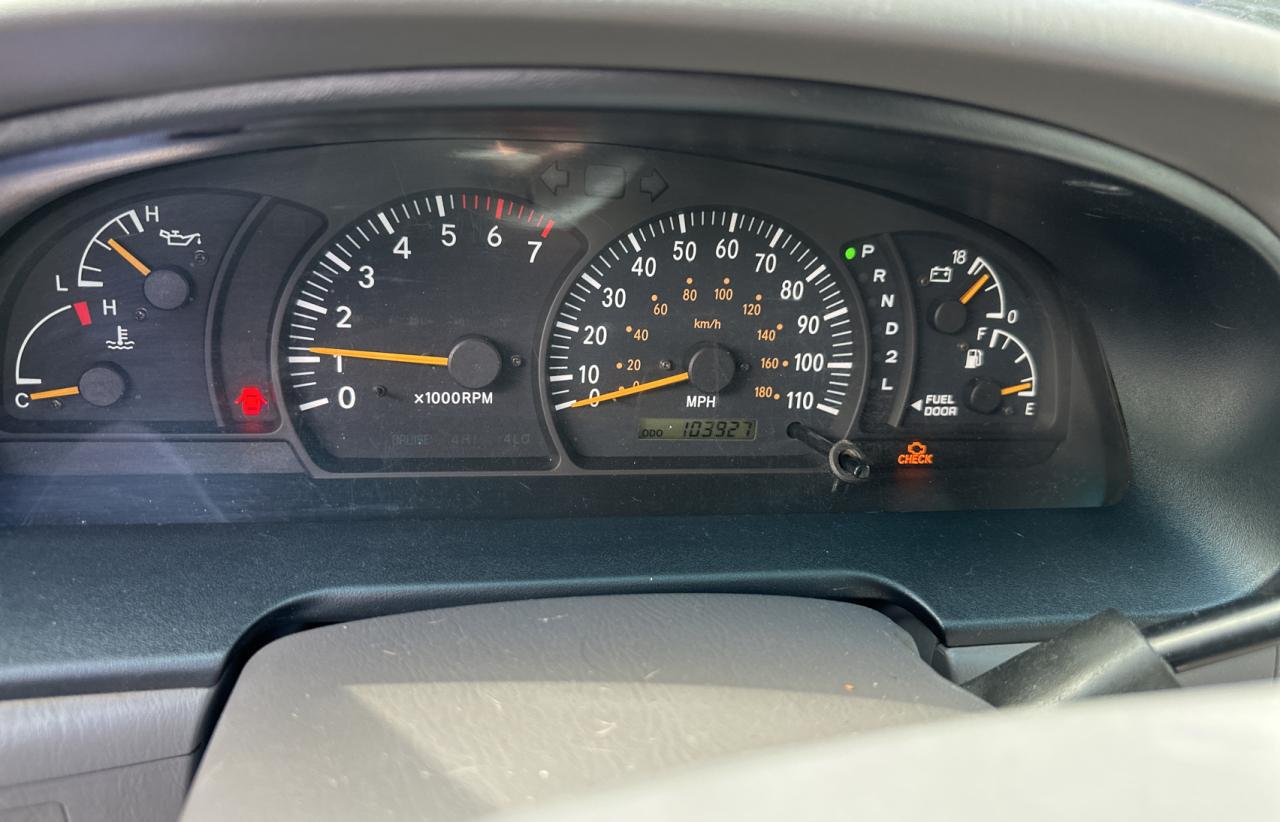 2002 Toyota Tundra - Image 8