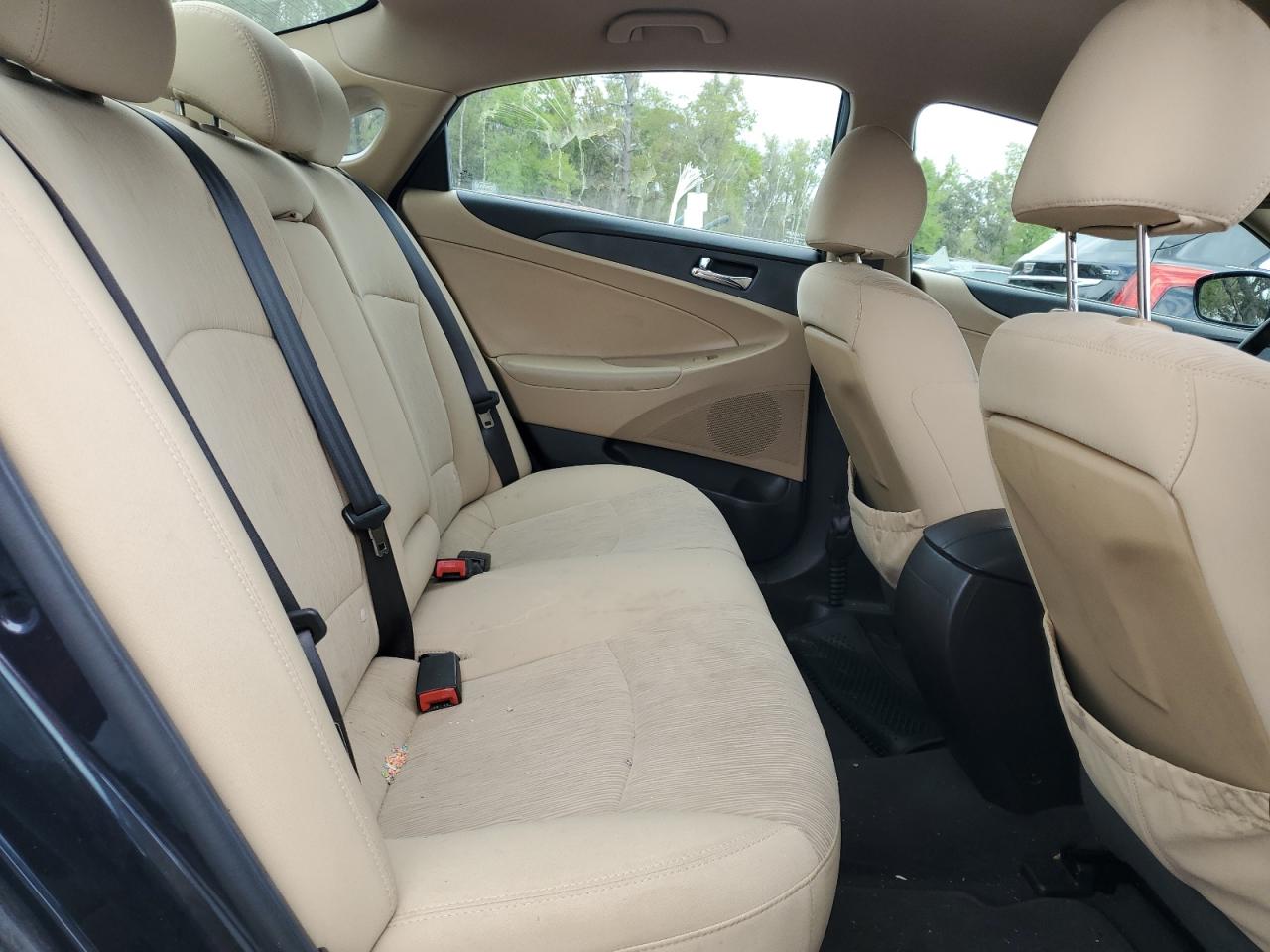 2012 Hyundai Sonata - Image 10