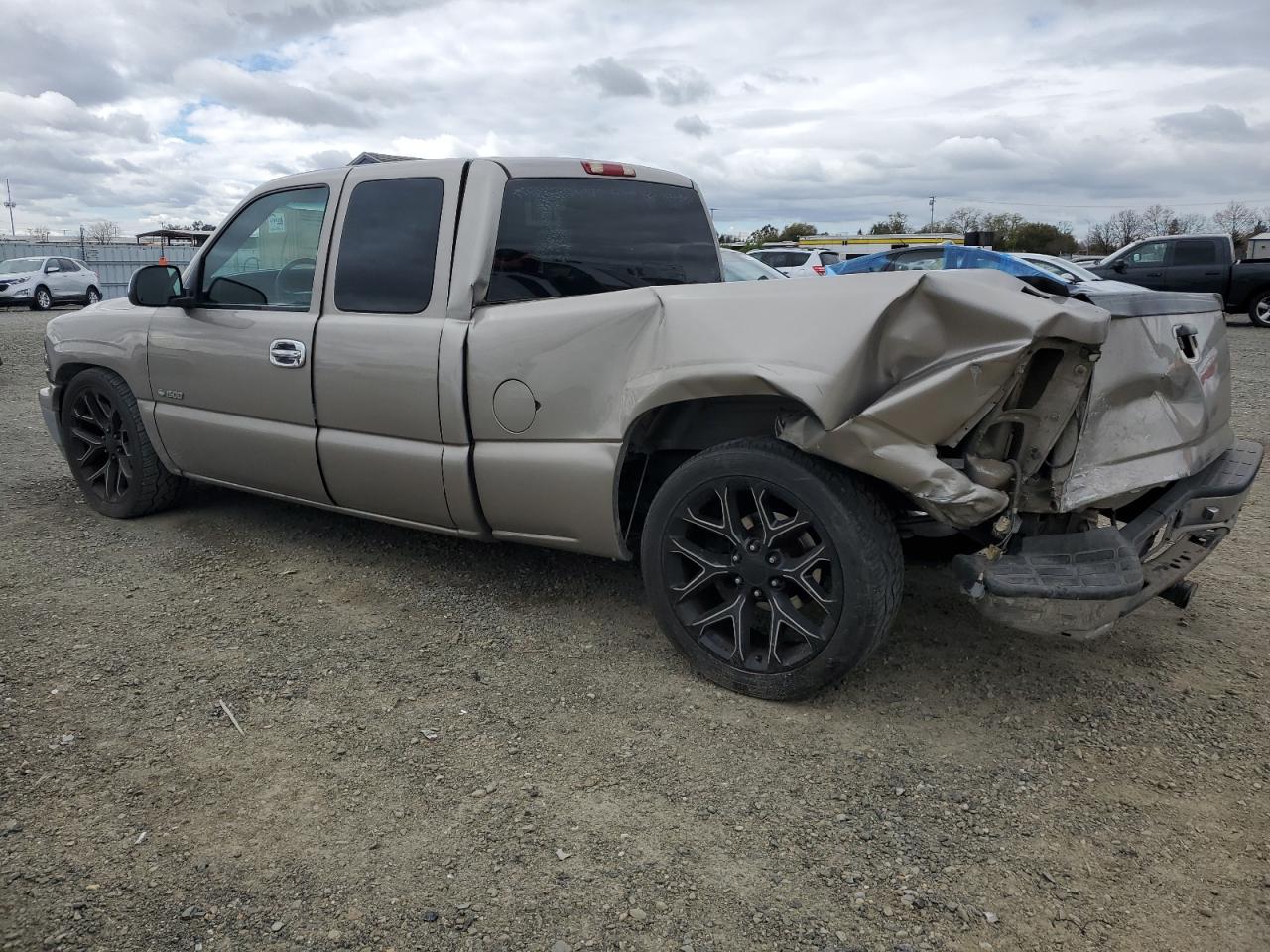 2001 Chevrolet Silverado - Image 2