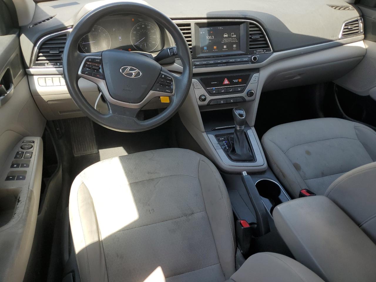 2018 Hyundai Elantra - Image 8