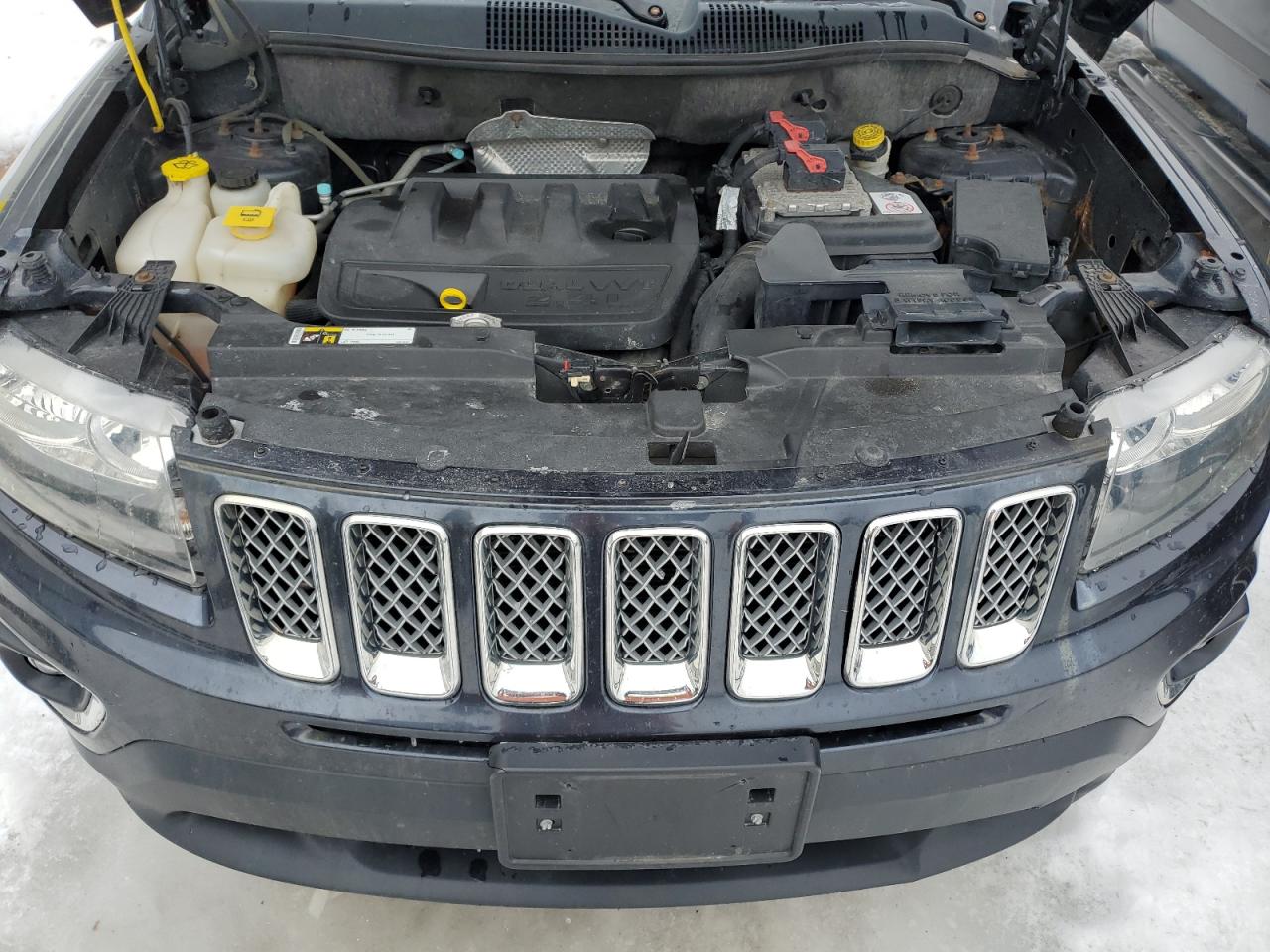 2015 Jeep Compass - Image 12