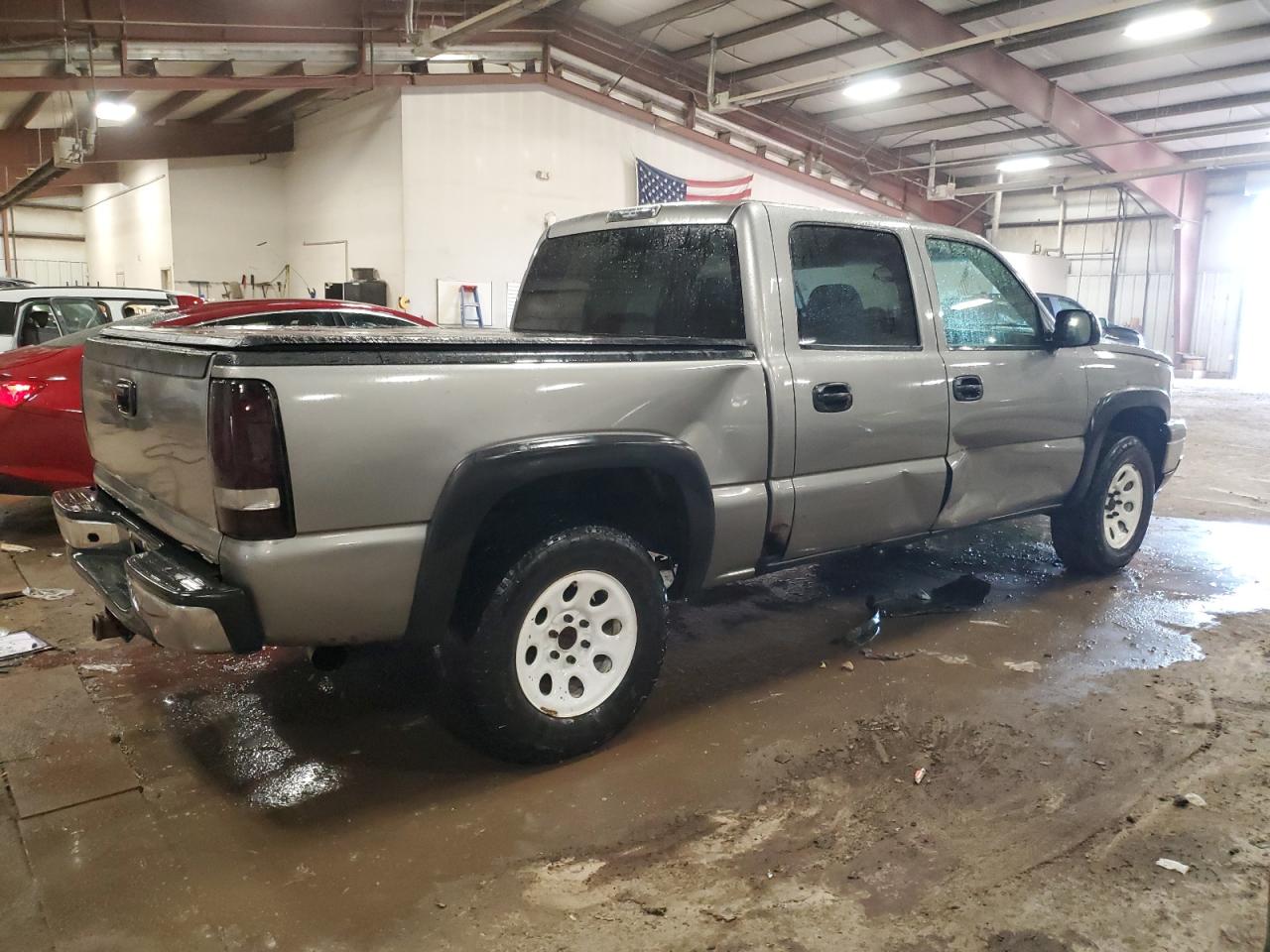 2007 Chevrolet Silverado - Image 3