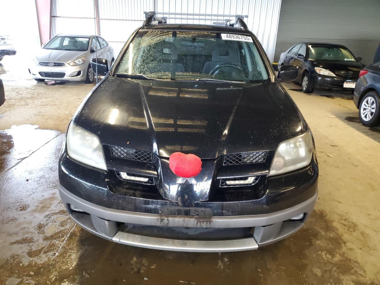 2003 Mitsubishi Outlander - Image 5