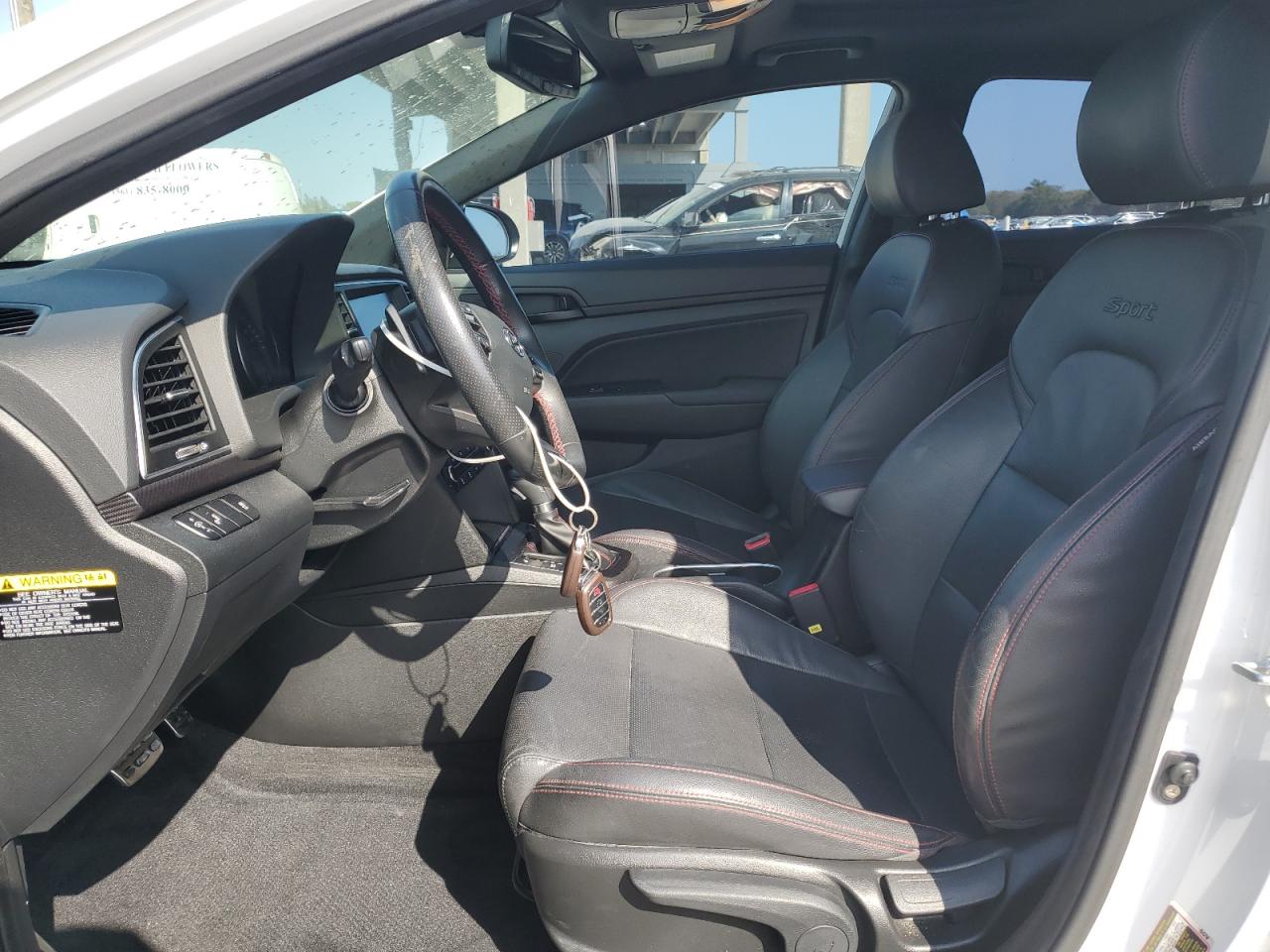 2018 Hyundai Elantra - Image 7