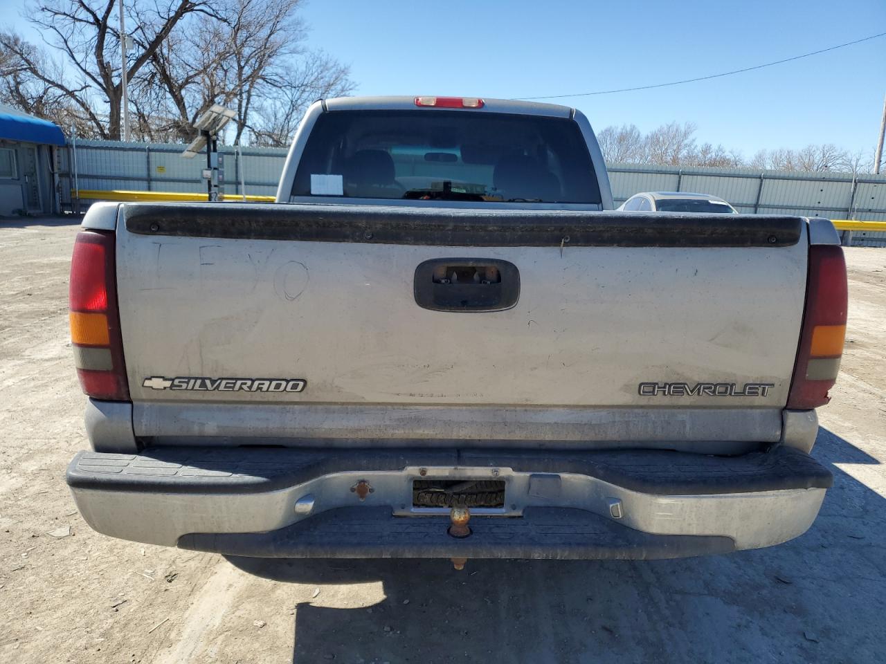 2001 Chevrolet Silverado - Image 6