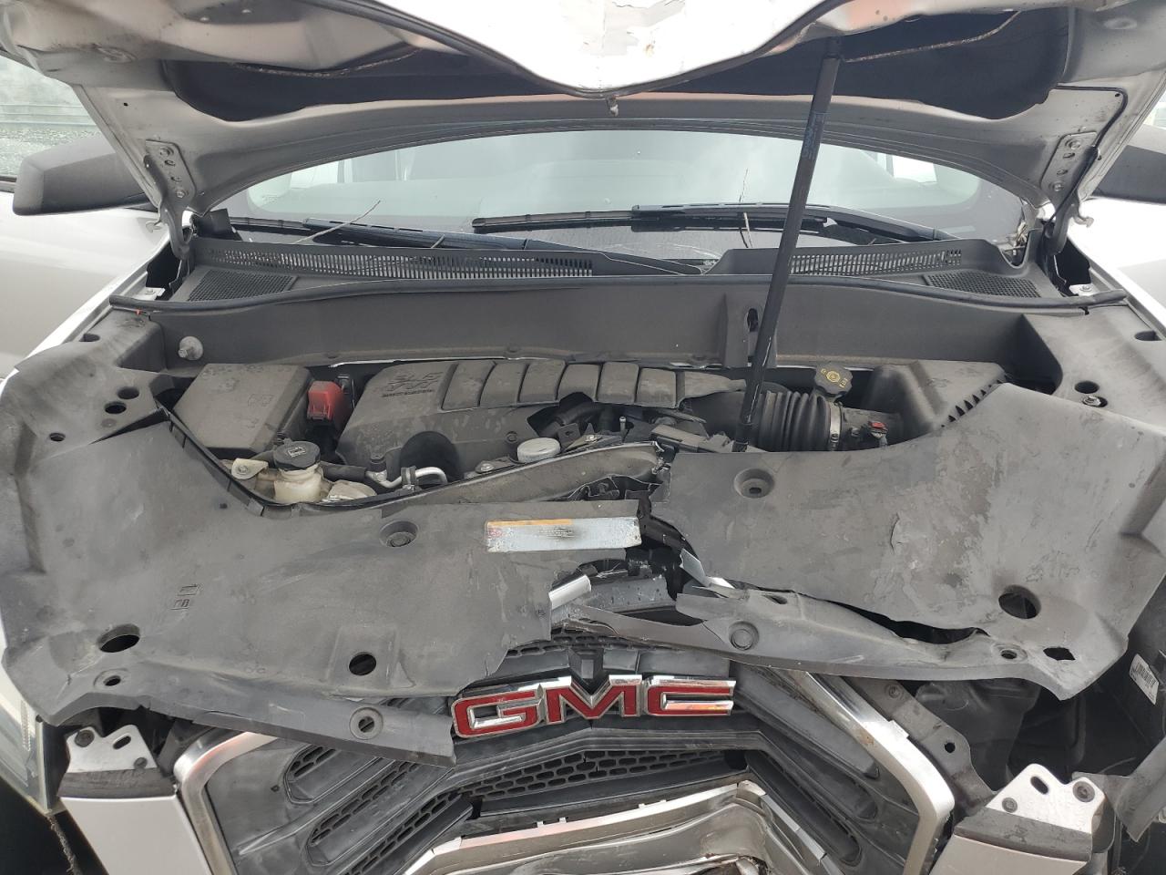 2016 GMC Acadia - Image 13