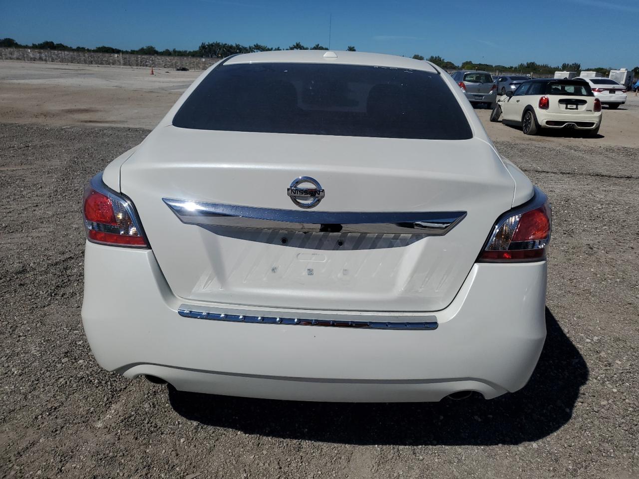2015 Nissan Altima - Image 6