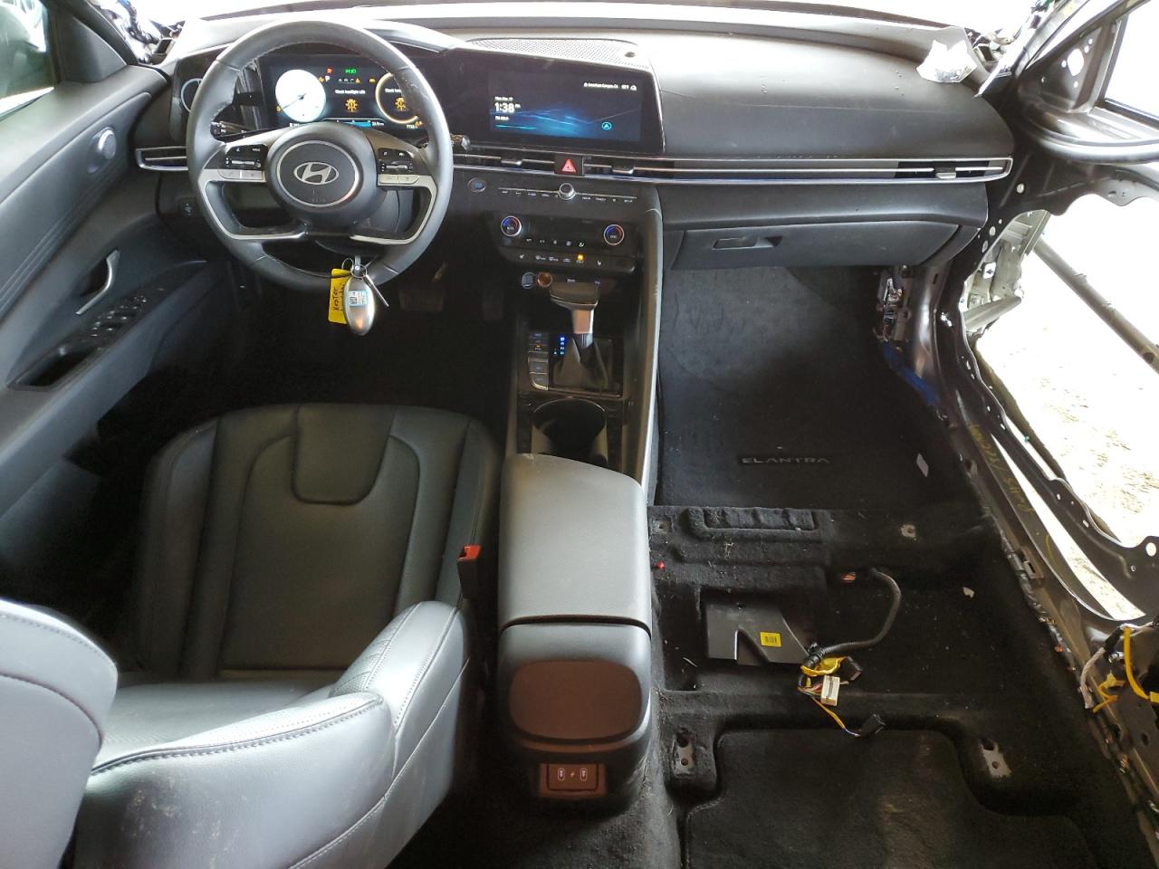 2024 Hyundai Elantra - Image 8