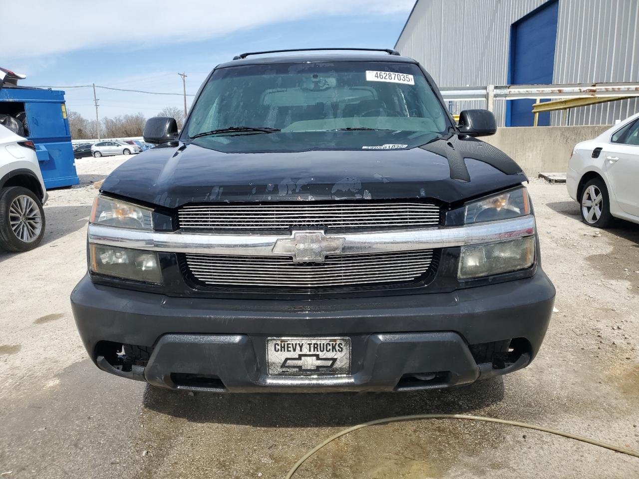 2003 Chevrolet Avalanche - Image 5