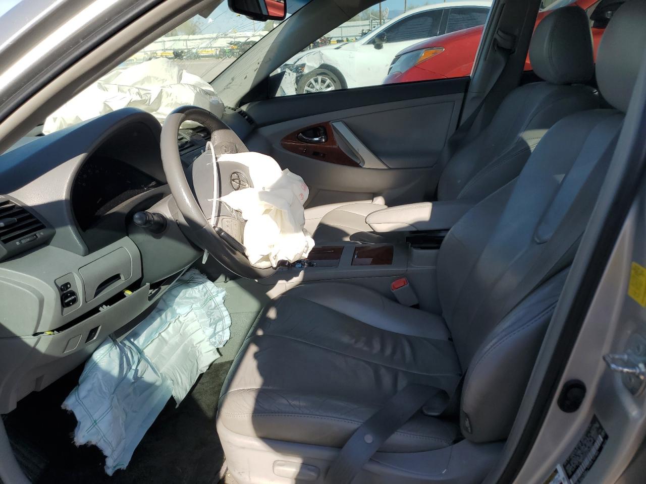2011 Toyota Camry - Image 7