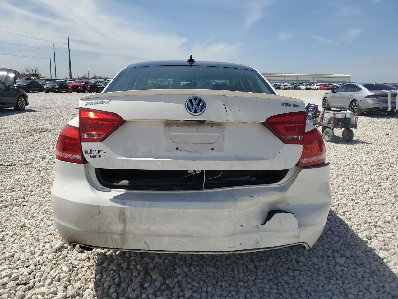 2015 Volkswagen Passat - Image 6