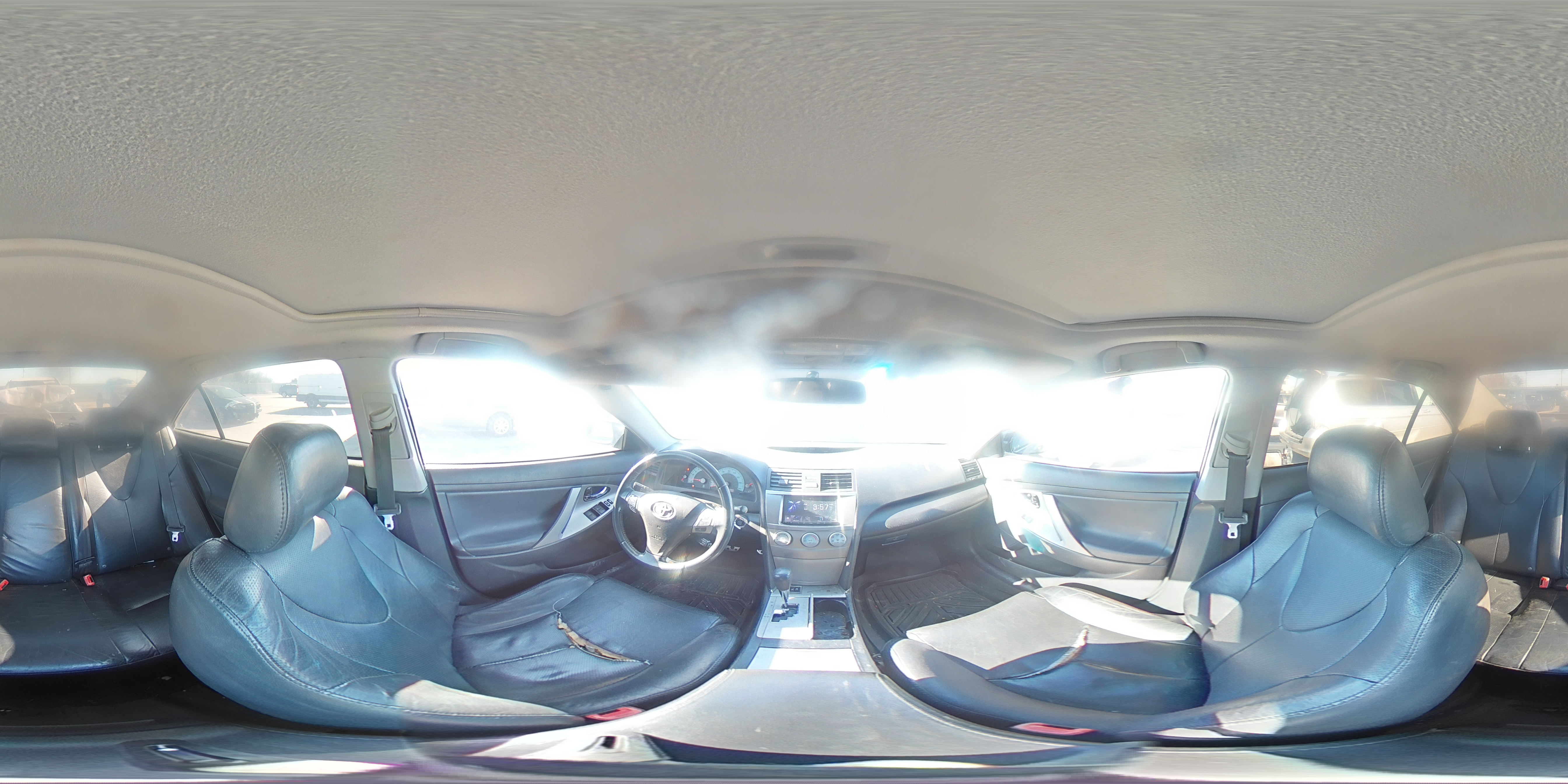 2011 Toyota Camry - Image 13