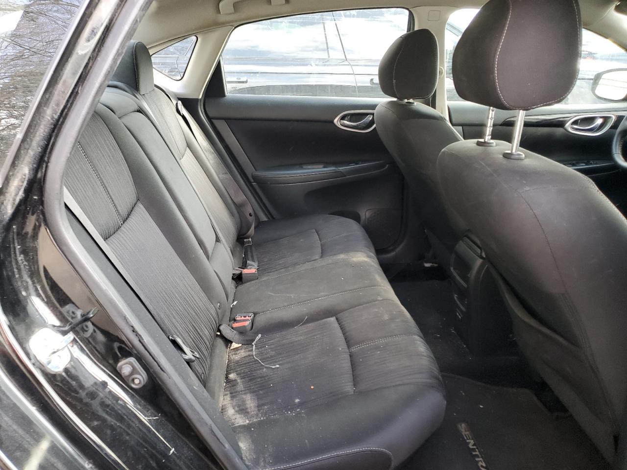 2017 Nissan Sentra - Image 10