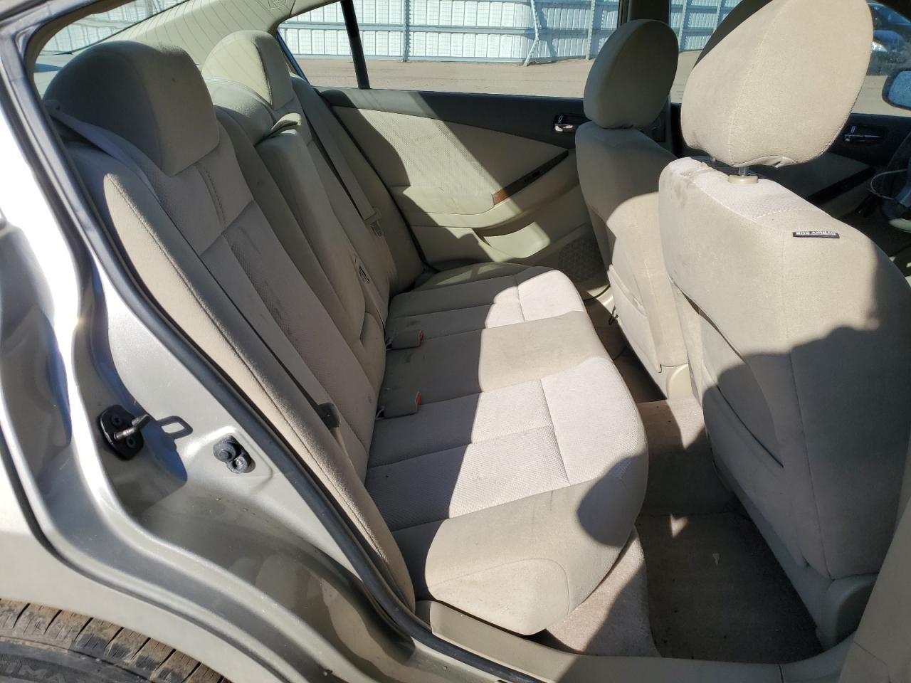 2009 Nissan Altima - Image 10