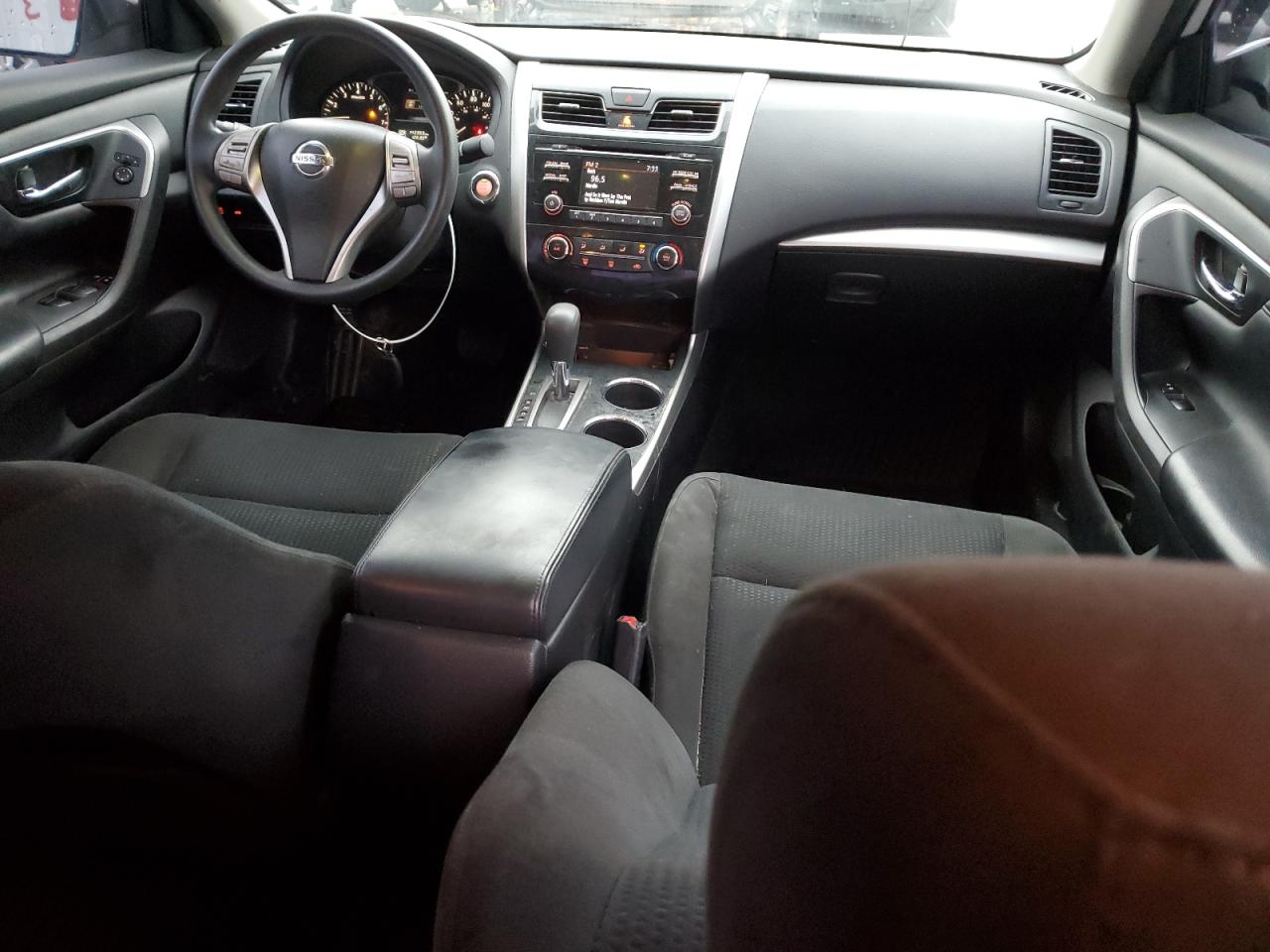 2015 Nissan Altima - Image 8