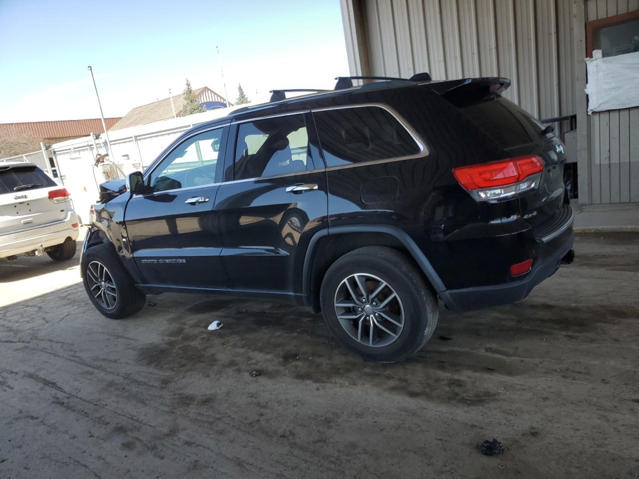 2018 Jeep Grand Cherokee - Image 2