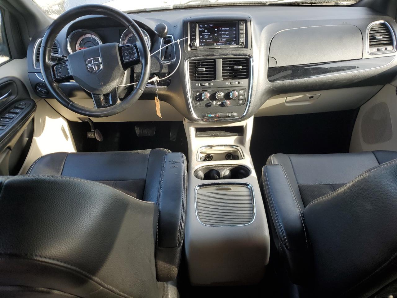 2019 Dodge Caravan - Image 8