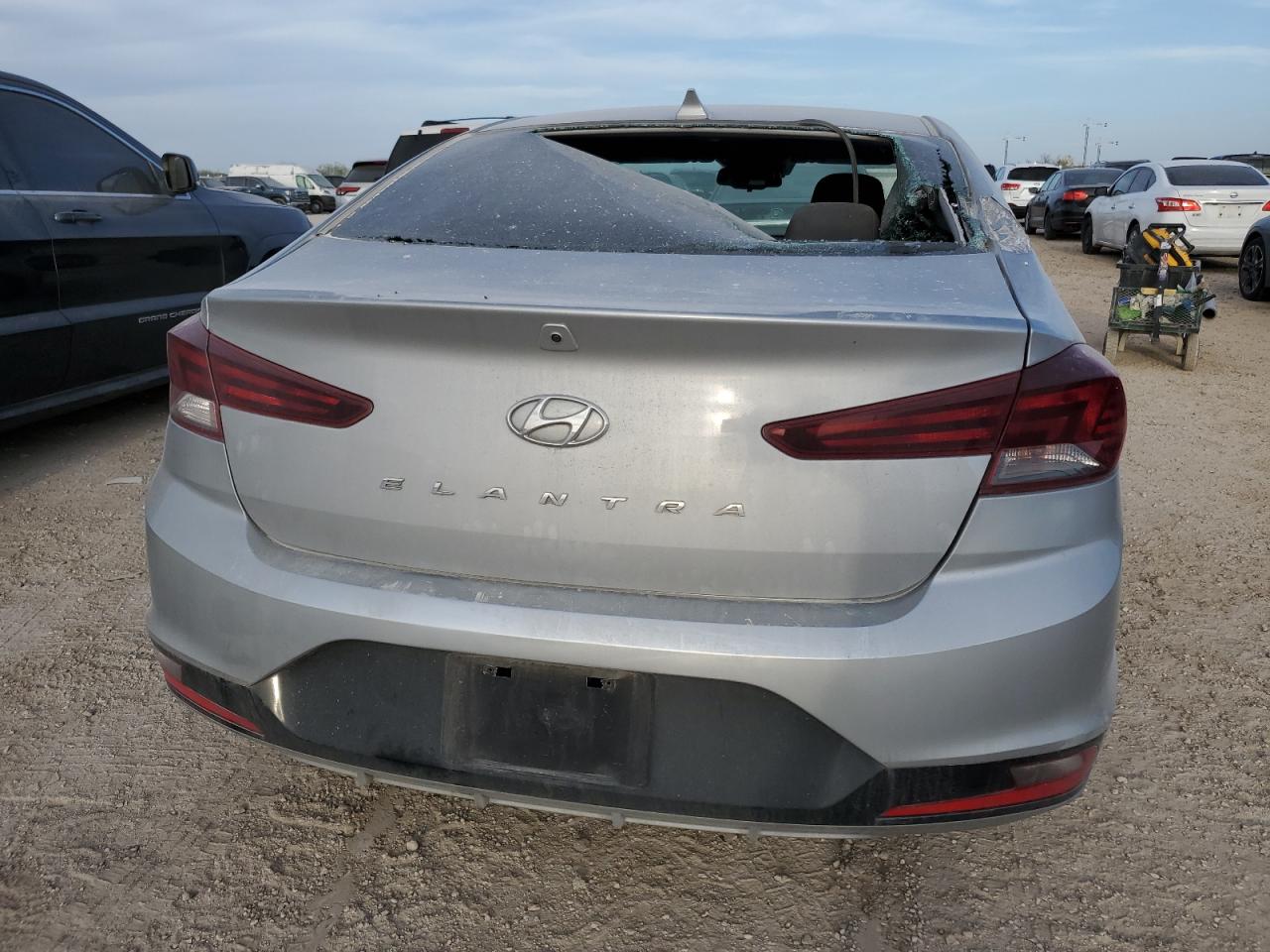2020 Hyundai Elantra - Image 6