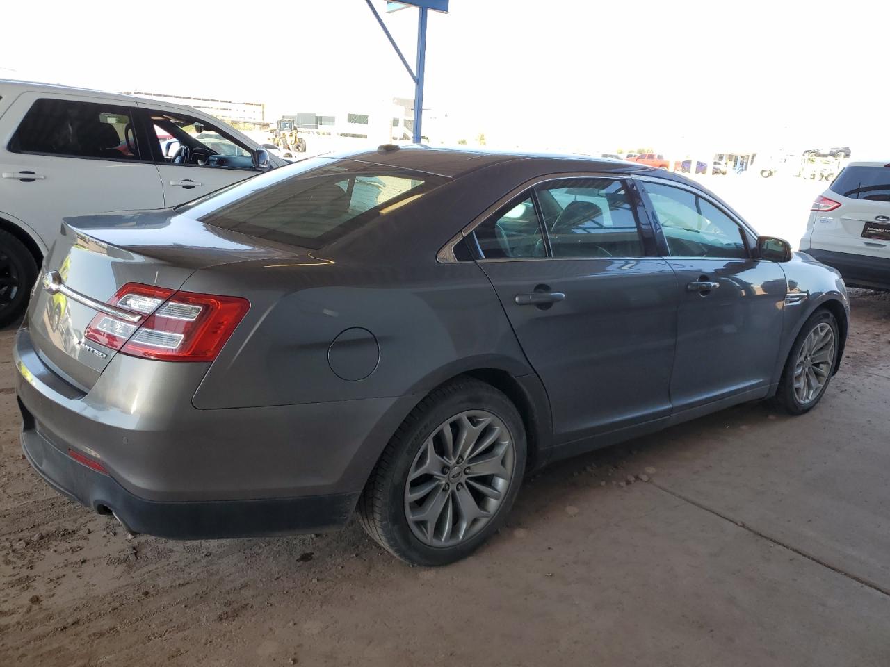 2013 Ford Taurus - Image 3