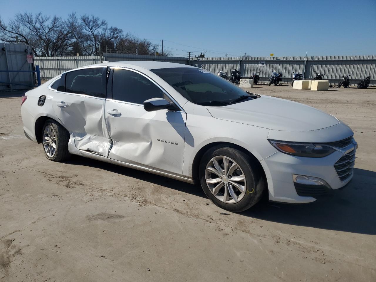 2021 Chevrolet Malibu - Image 4
