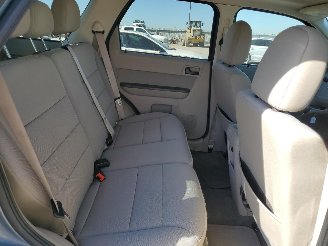 2011 Ford Escape - Image 11