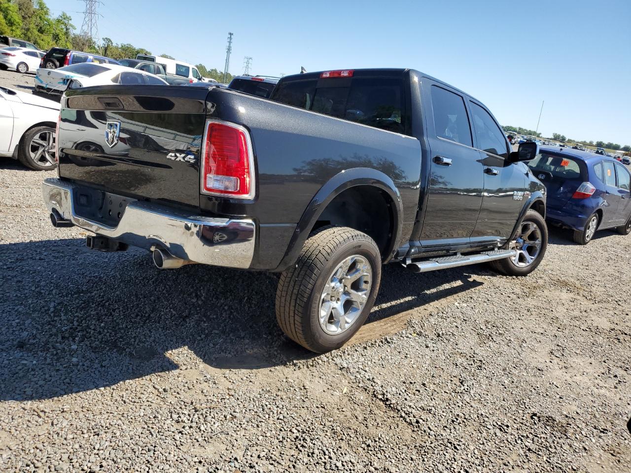 2015 RAM 1500 - Image 3