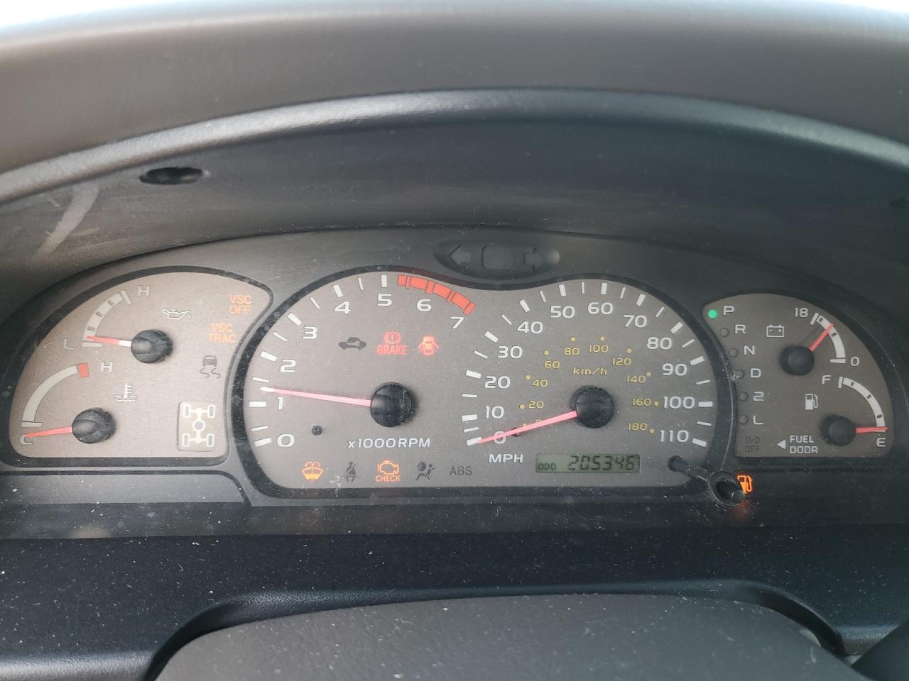 2003 Toyota Sequoia - Image 9