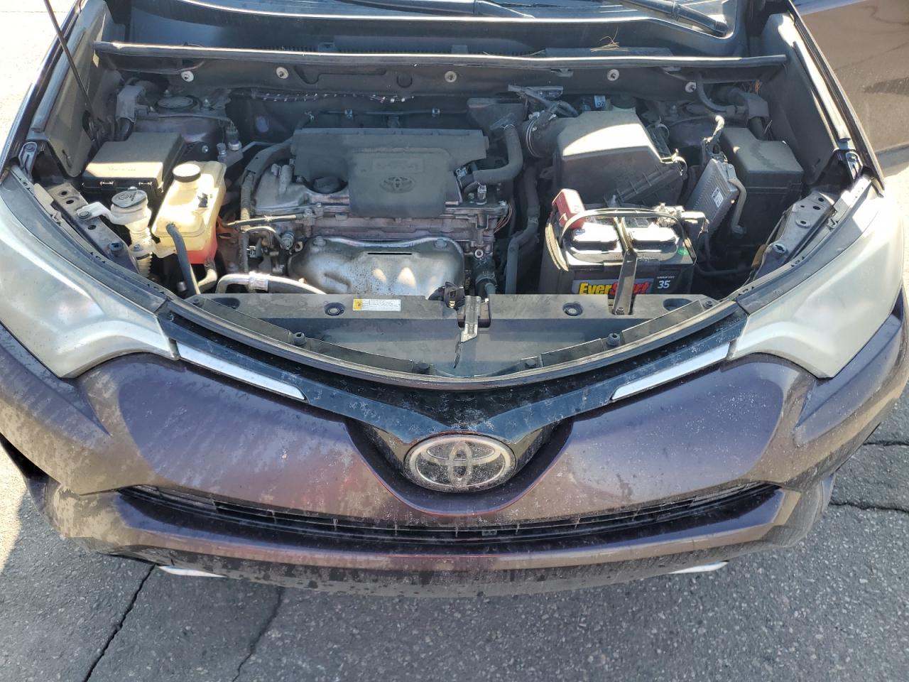2018 Toyota RAV 4 - Image 12