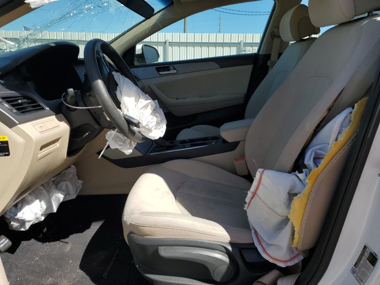 2016 Hyundai Sonata - Image 7
